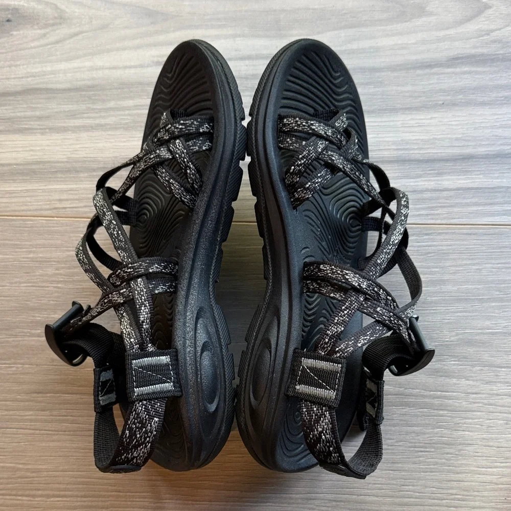 Chaco Women's ZX/2 Black/Gray Strap Sandals Size 6